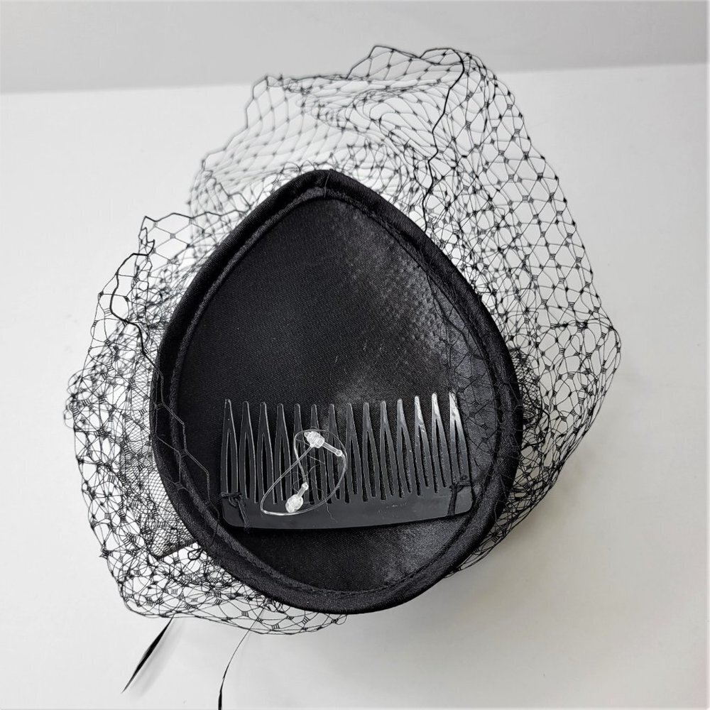 Black Veil Netting Fascinator With Veil Netting, Tulle and Feathers - Picture 11 of 16